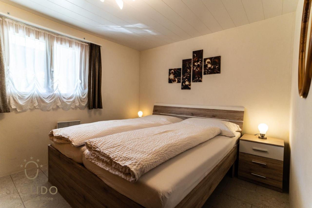 Haus Birchi, Fiesch 3.5-Zimmerwohnung Birchi Bagian luar foto